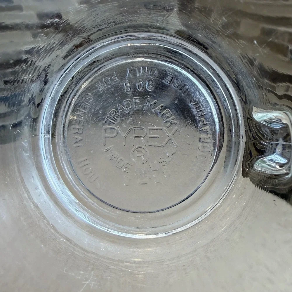 Vintage Pyrex #508 Clear Glass Measuring Cup D-Handle w/ spout 8oz Retro Kitchen